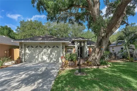 2022 Old Trevor Way Sarasota FL 34232