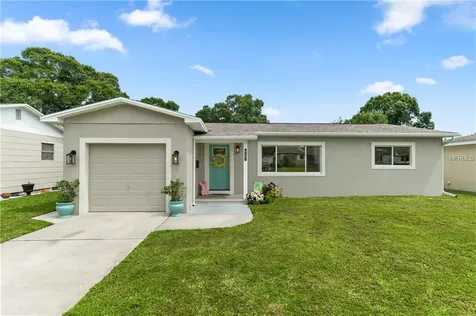 627 40th Avenue N St Petersburg FL 33703