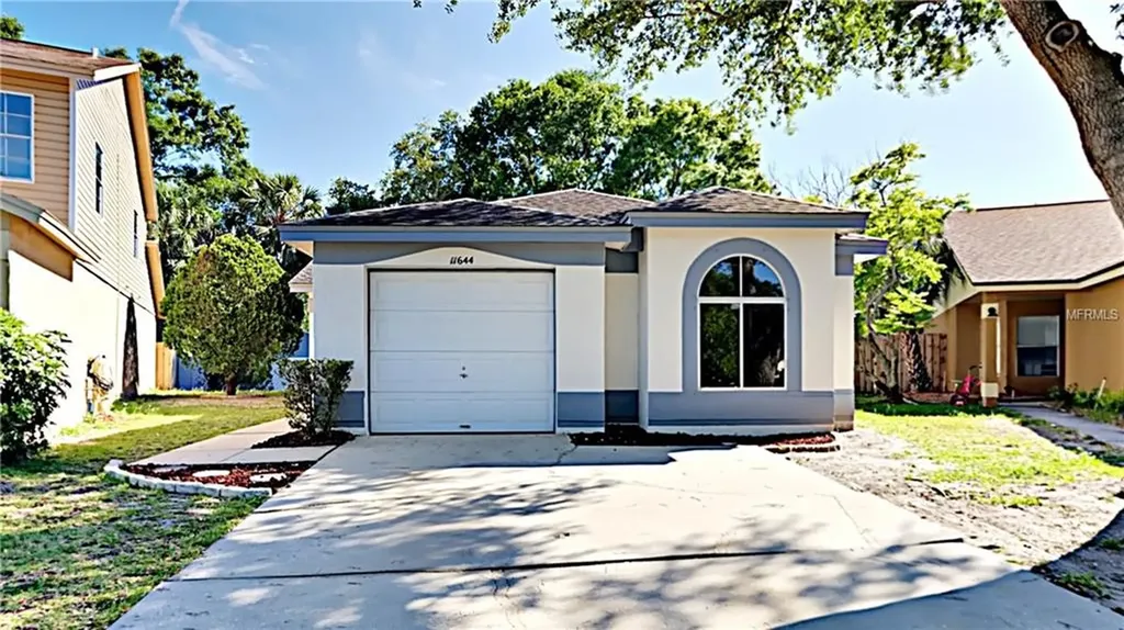 11644 Hidden Hollow Circle Tampa FL 33635