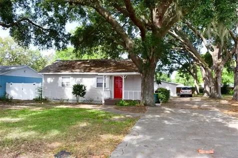 495 Fern Avenue Tavares FL 32778
