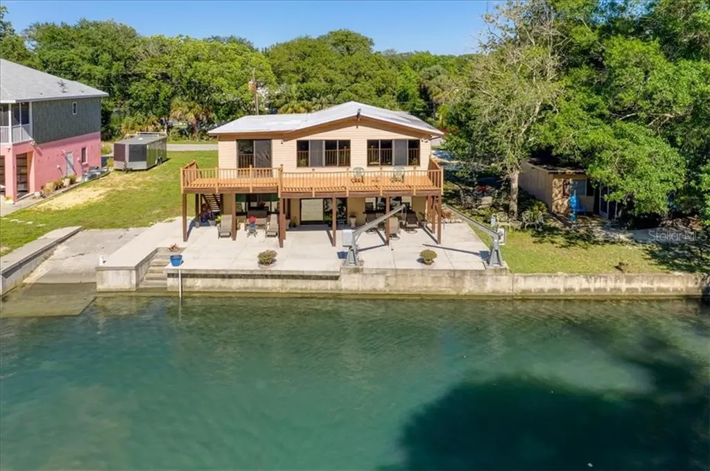 6550 W Richard Drive Weeki Wachee FL 34607