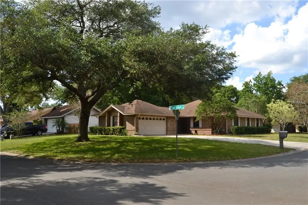 412 Louis Edward Court Lakeland FL 33809