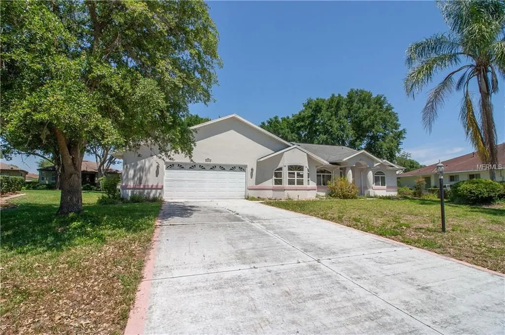 26849 Racquet Circle Leesburg FL 34748