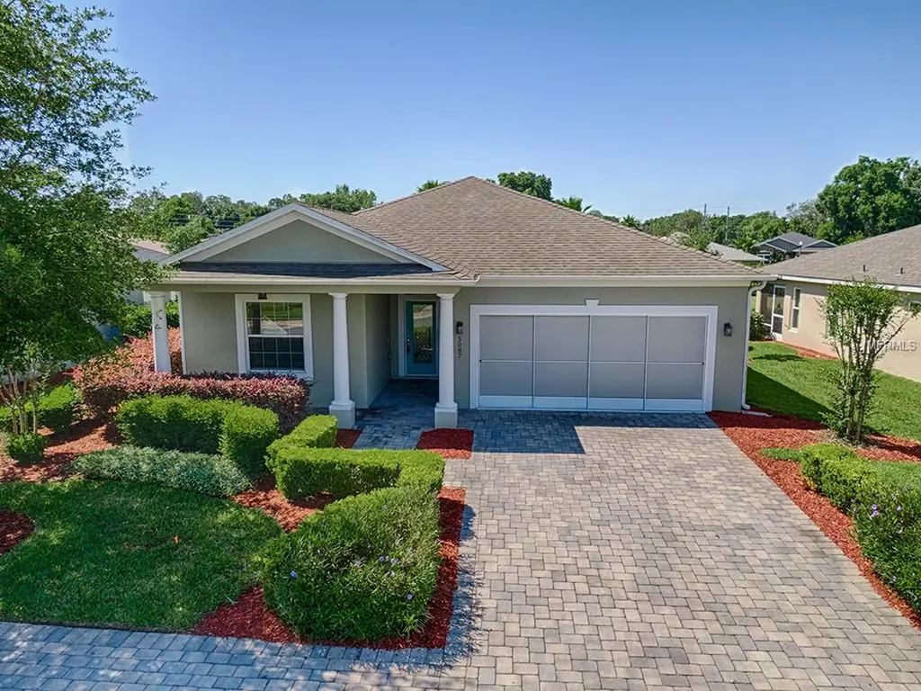 5087 Neptune Circle Oxford FL 34484