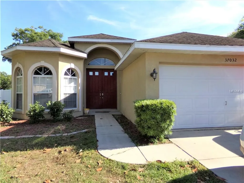 37032 Highland Bluff Circle Dade City FL 33523