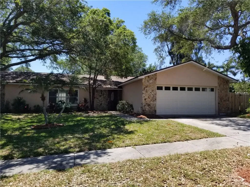 11488 Robert Drive Seminole FL 33778