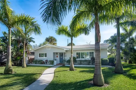 6583 Fairway View Boulevard S St Petersburg FL 33707