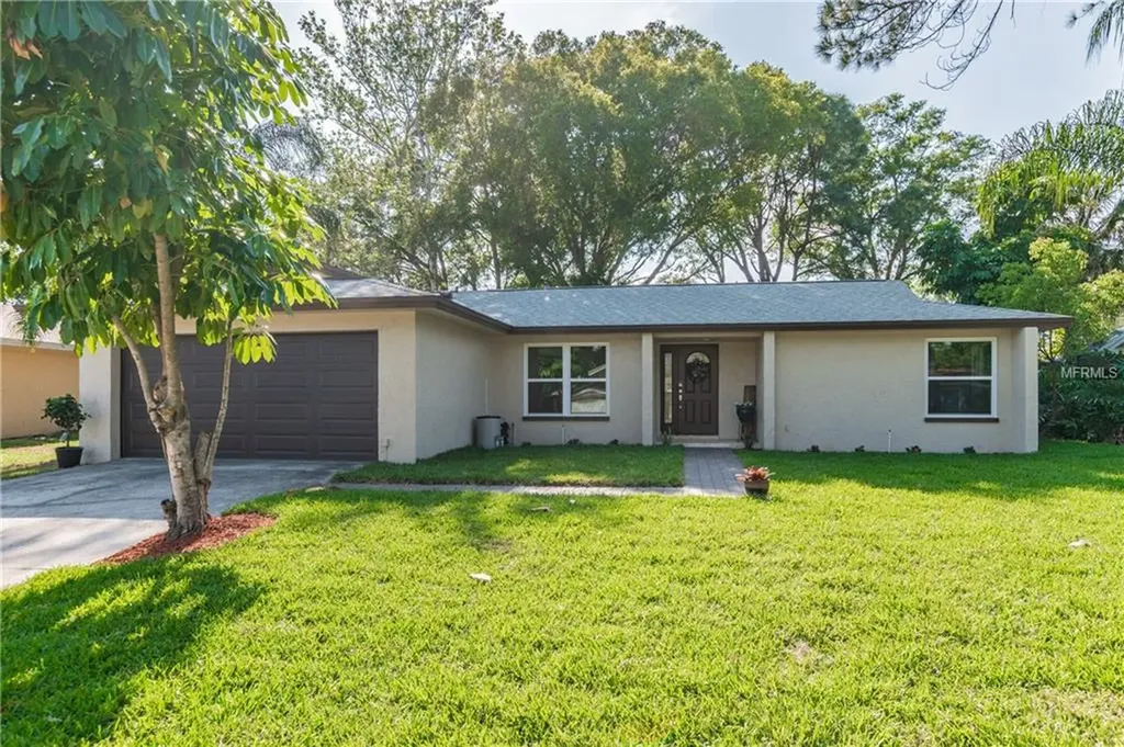 2714 Pinewood Court Clearwater FL 33761