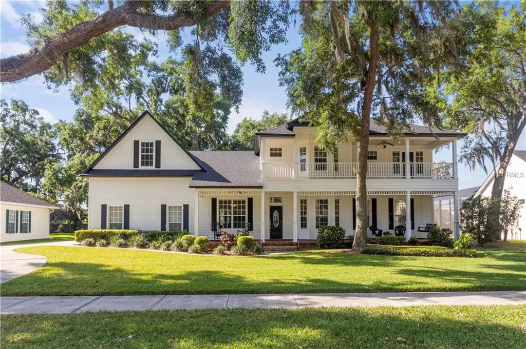 421 Courtlea Oaks Boulevard Winter Garden FL 34787