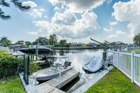 298 98th Avenue NE St Petersburg FL 33702