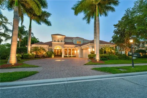 8981 Rocky Lake Court Sarasota FL 34238