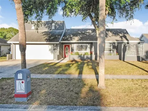6105 Galleon Way Tampa FL 33615