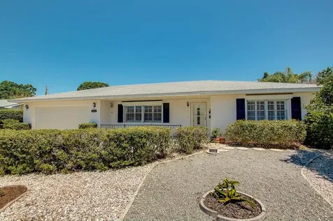 3906 18th Avenue W Bradenton FL 34205