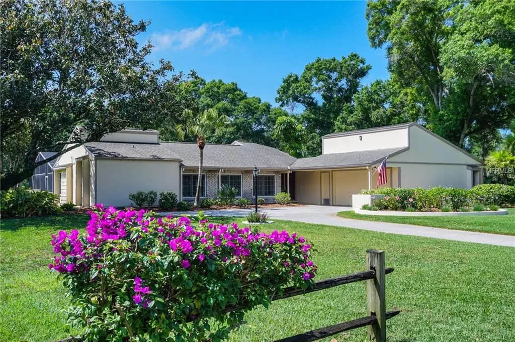12902 Golf Crest Terrace Tampa FL 33618
