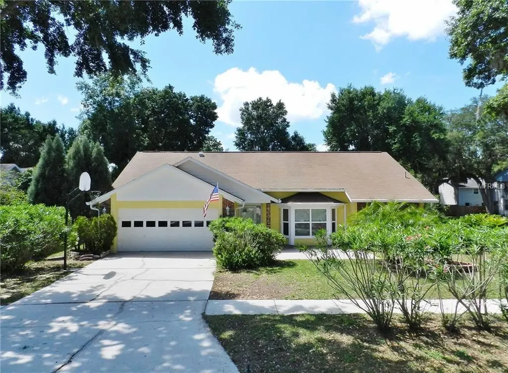 2001 River Park Court Valrico FL 33596