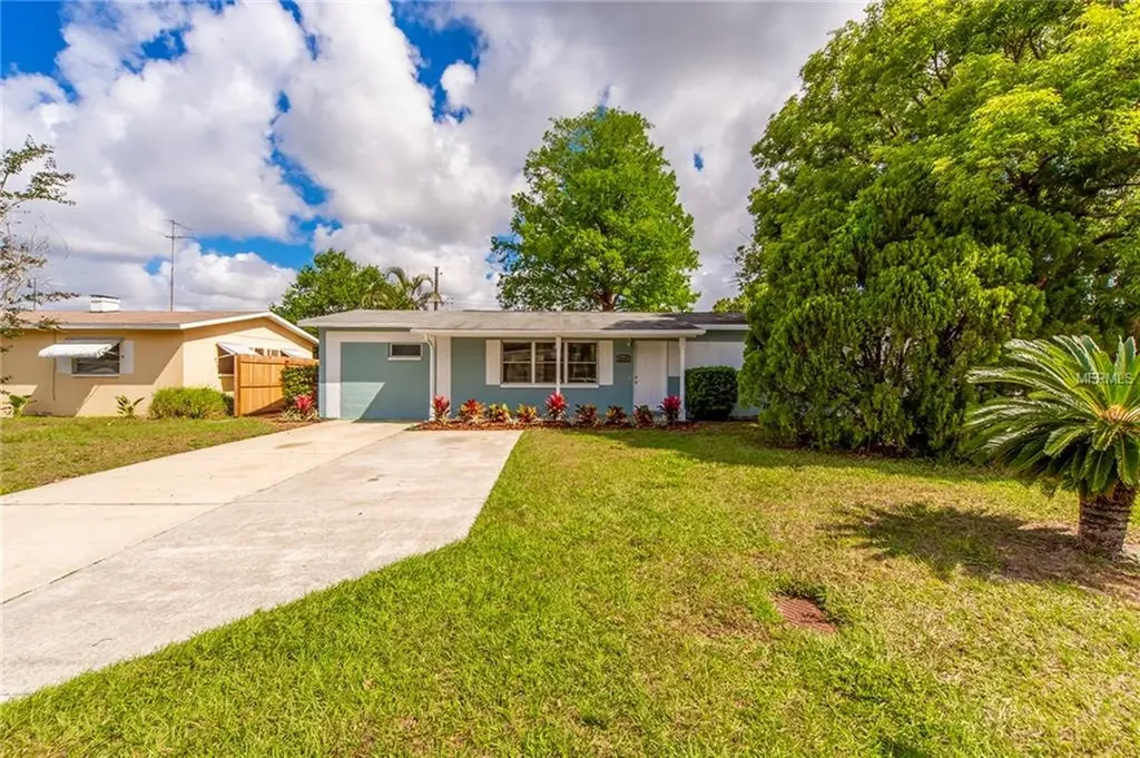 5613 57th Avenue N St Petersburg FL 33709