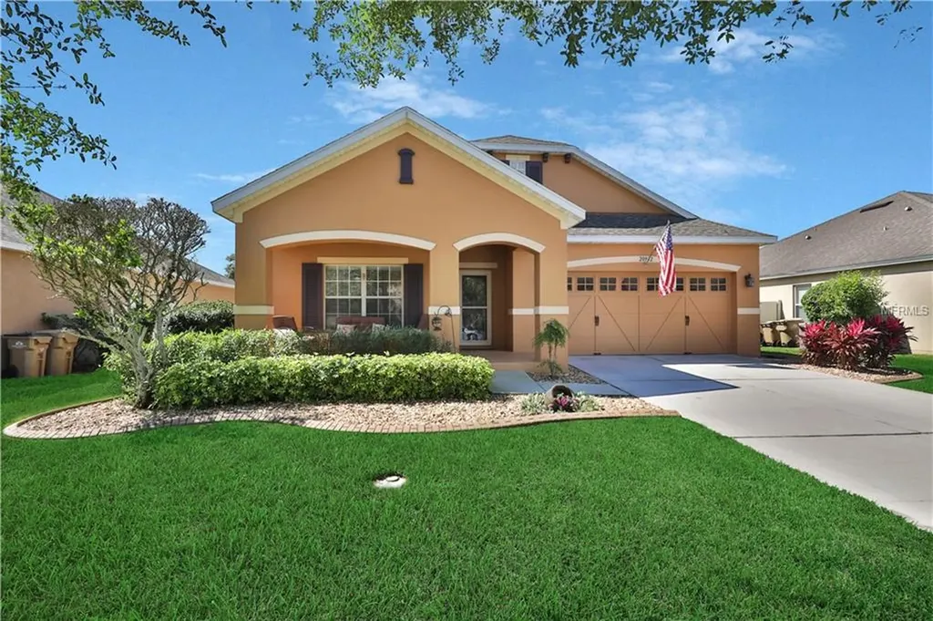 20932 Oldenburg Loop Mount Dora FL 32757