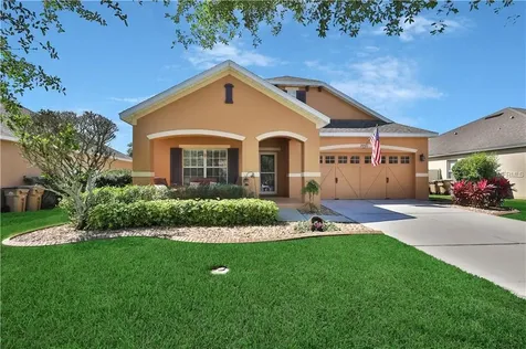 20932 Oldenburg Loop Mount Dora FL 32757