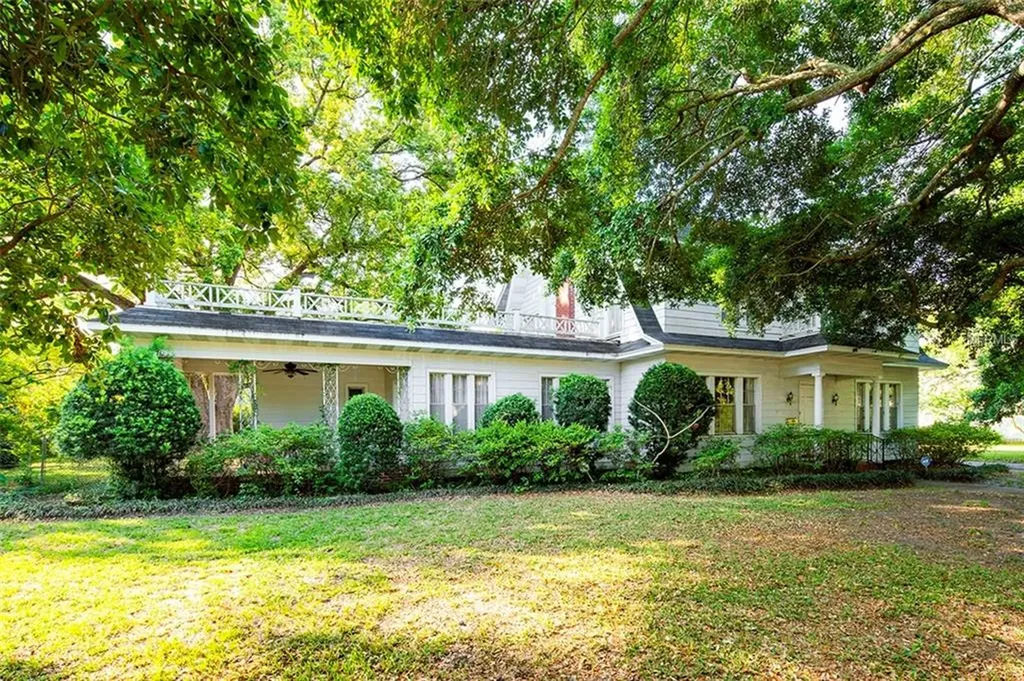 2506 W Parkland Boulevard Tampa FL 33609