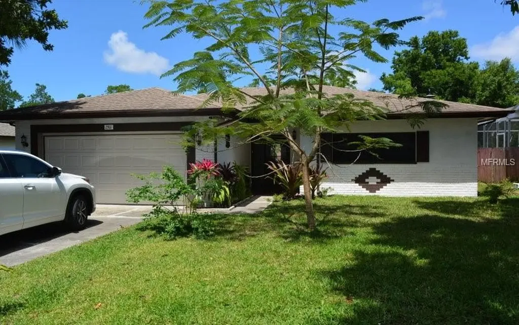 2301 Orangepointe Avenue Palm Harbor FL 34683