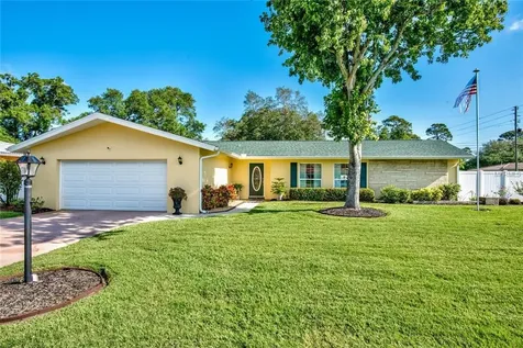 1596 Pennwood Circle N Clearwater FL 33756