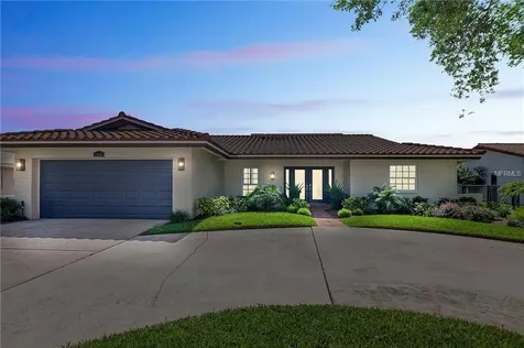 1946 Illinois Avenue NE St Petersburg FL 33703