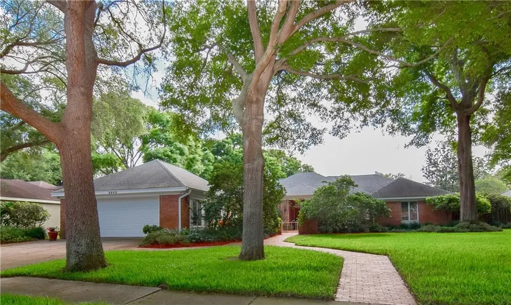 9903 Oaks Lane Seminole FL 33772