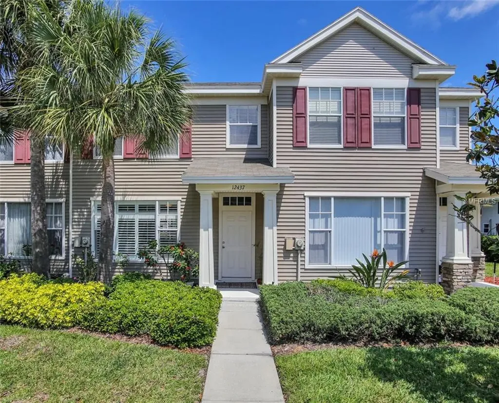 12437 Country White Circle Tampa FL 33635