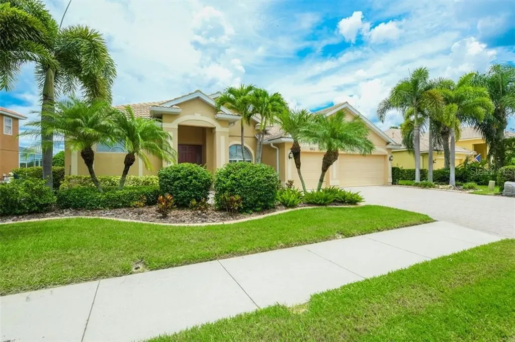7012 74th Street Circle E Bradenton FL 34203