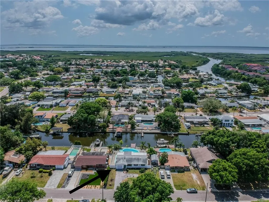 10710 Drummond Road Tampa FL 33615