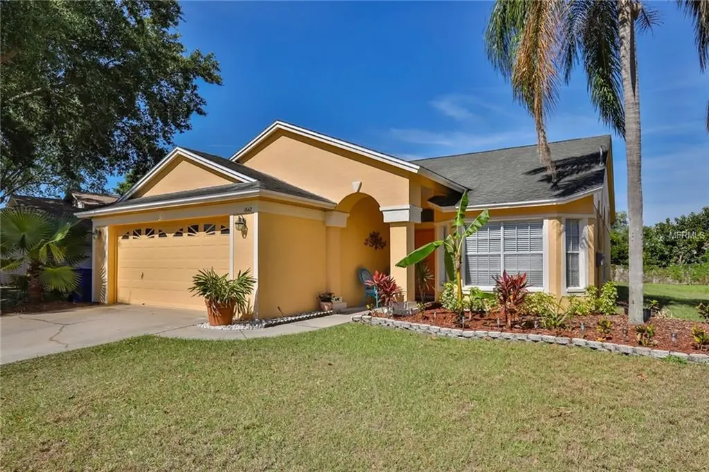1642 Sand Hollow Lane Valrico FL 33594