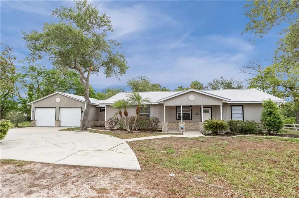 34042 Sunset Avenue Leesburg FL 34788