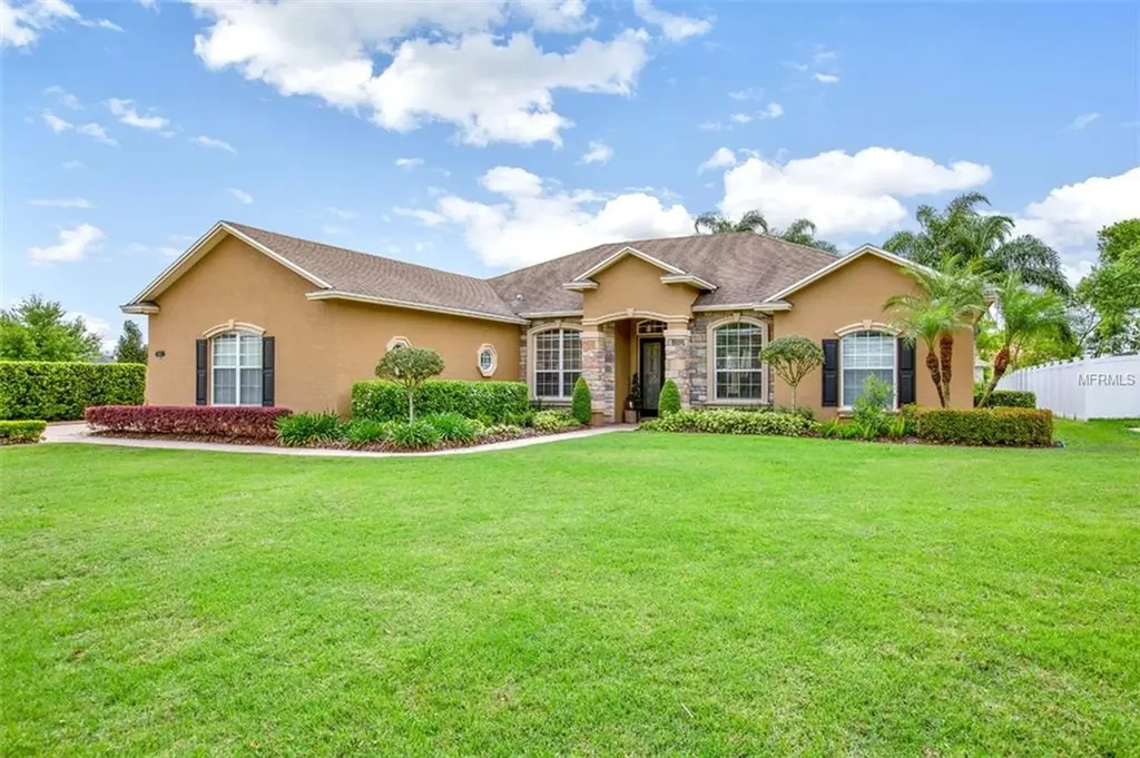 2122 Indian Sky Circle Lakeland FL 33813