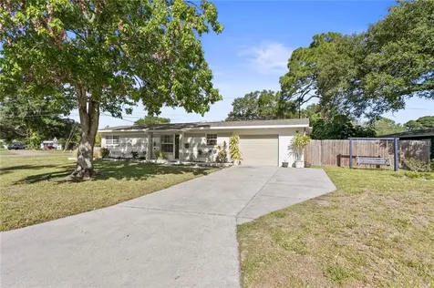 7000 17th Street N St Petersburg FL 33702