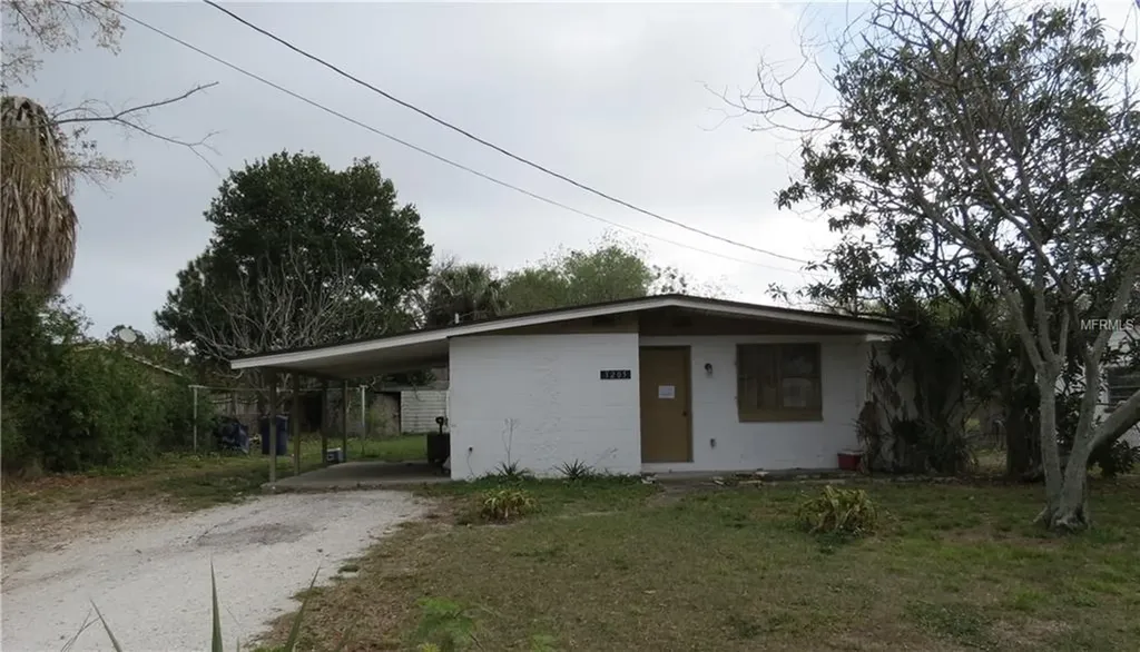 3205 Star Street Tampa FL 33605