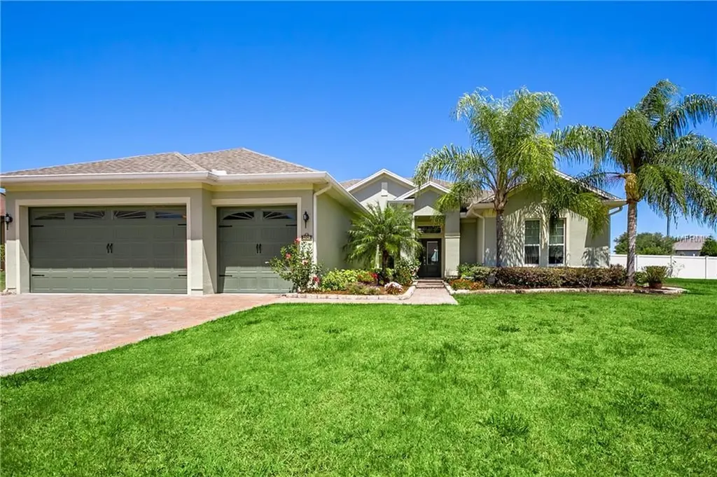 2325 Zaltana Circle Minneola FL 34715