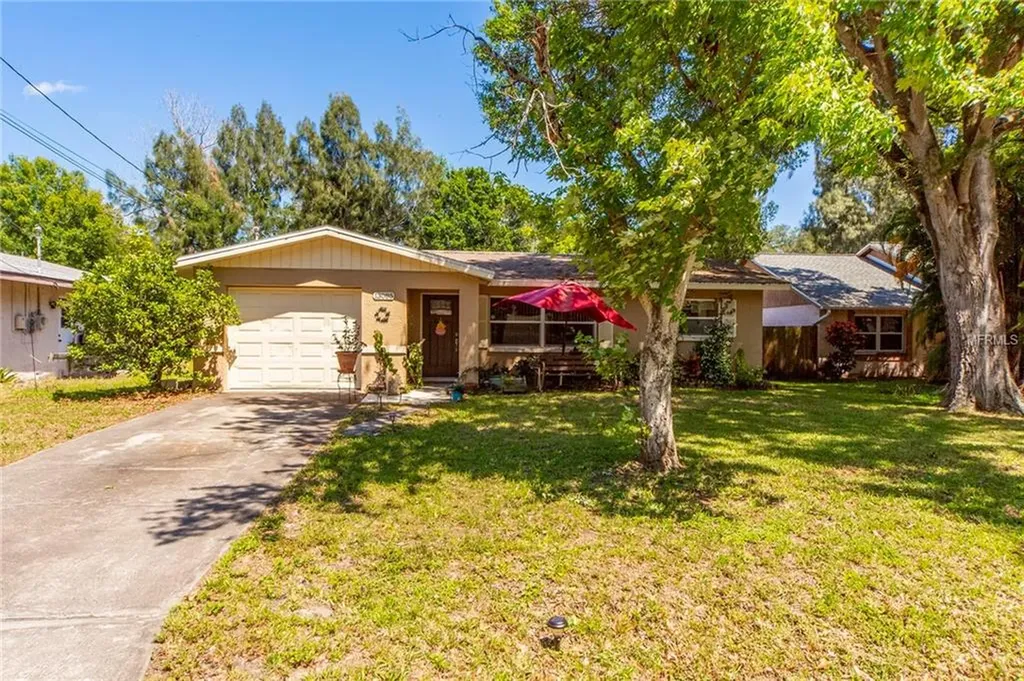 13085 Center Avenue Largo FL 33773