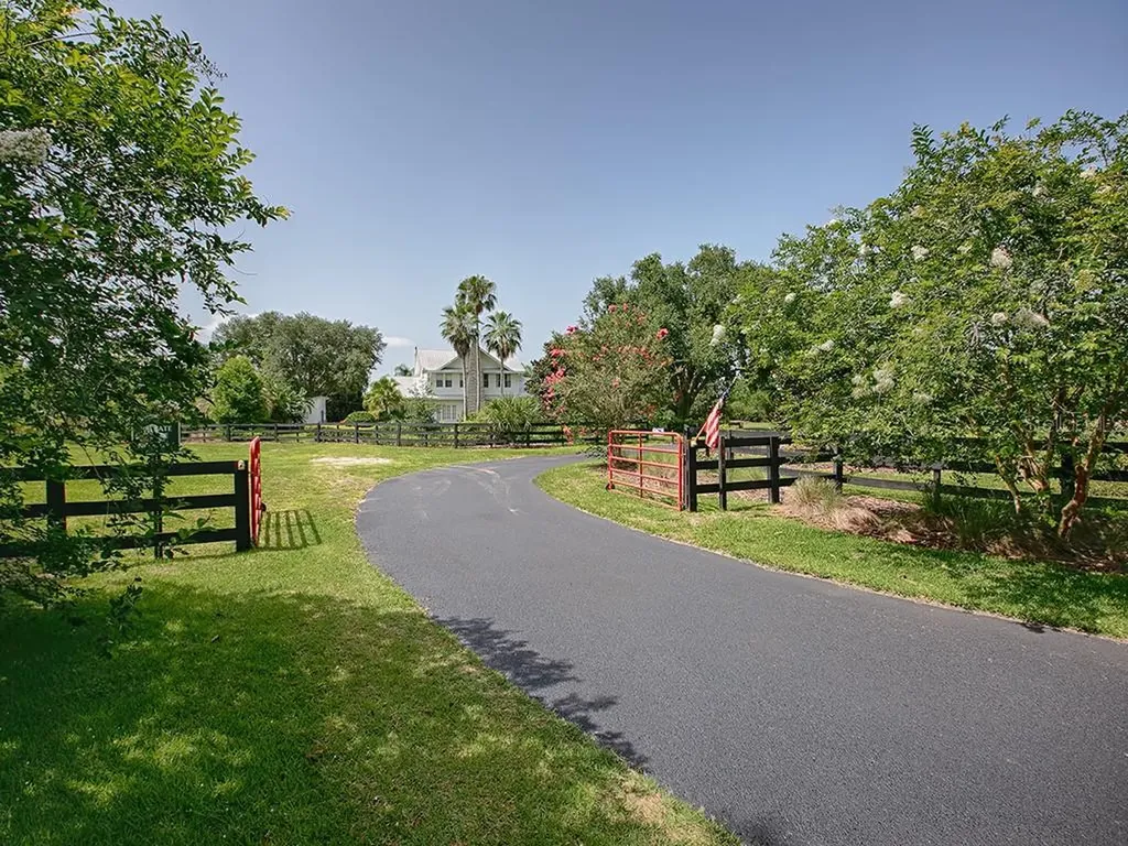 18526 County Road 44a Eustis FL 32736