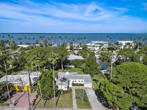 1654 Bayshore Boulevard Dunedin FL 34698