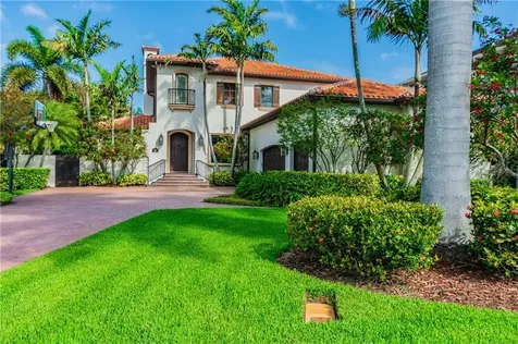 158 Ramon Way NE St Petersburg FL 33704