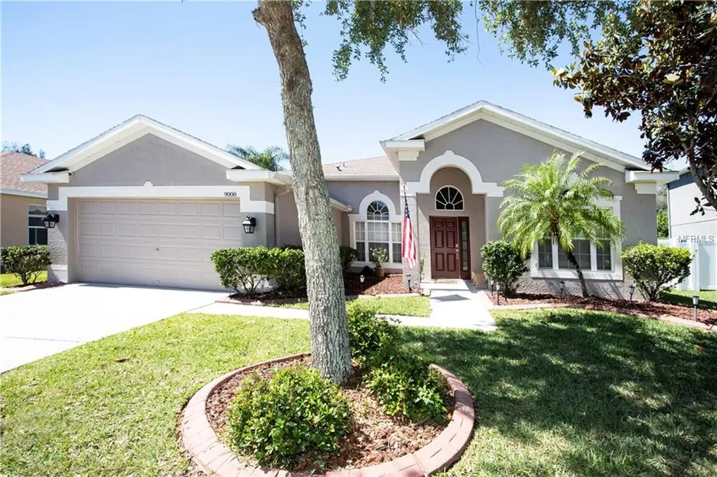9008 N River Road Tampa FL 33635
