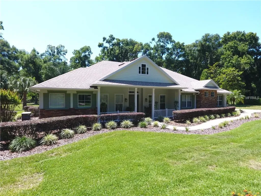 1954 Hillcrest Oak Drive Deland FL 32720