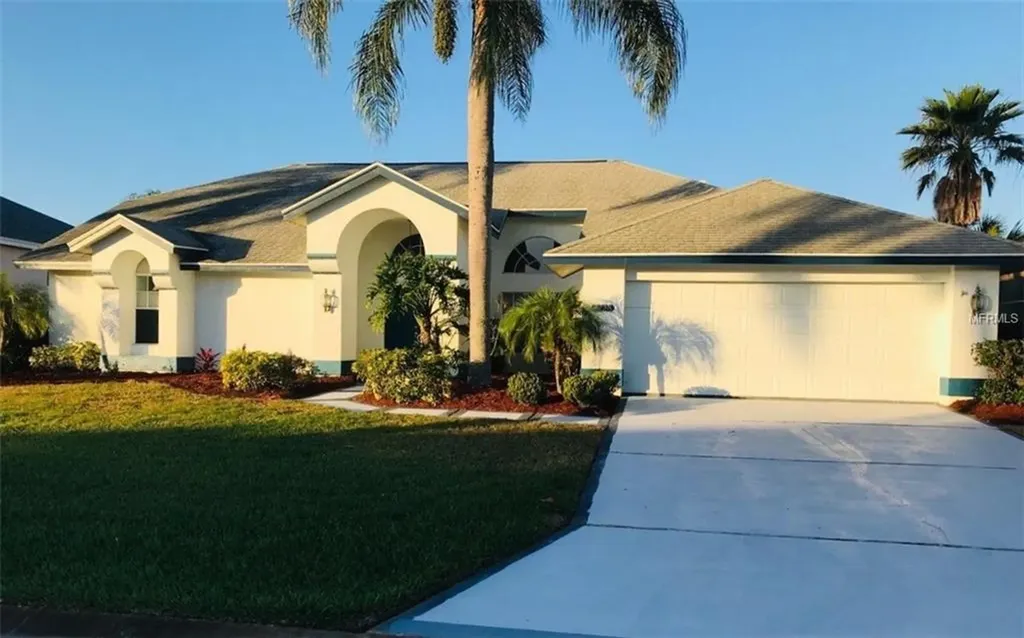 4228 Presidential Ave Circle E Bradenton FL 34203