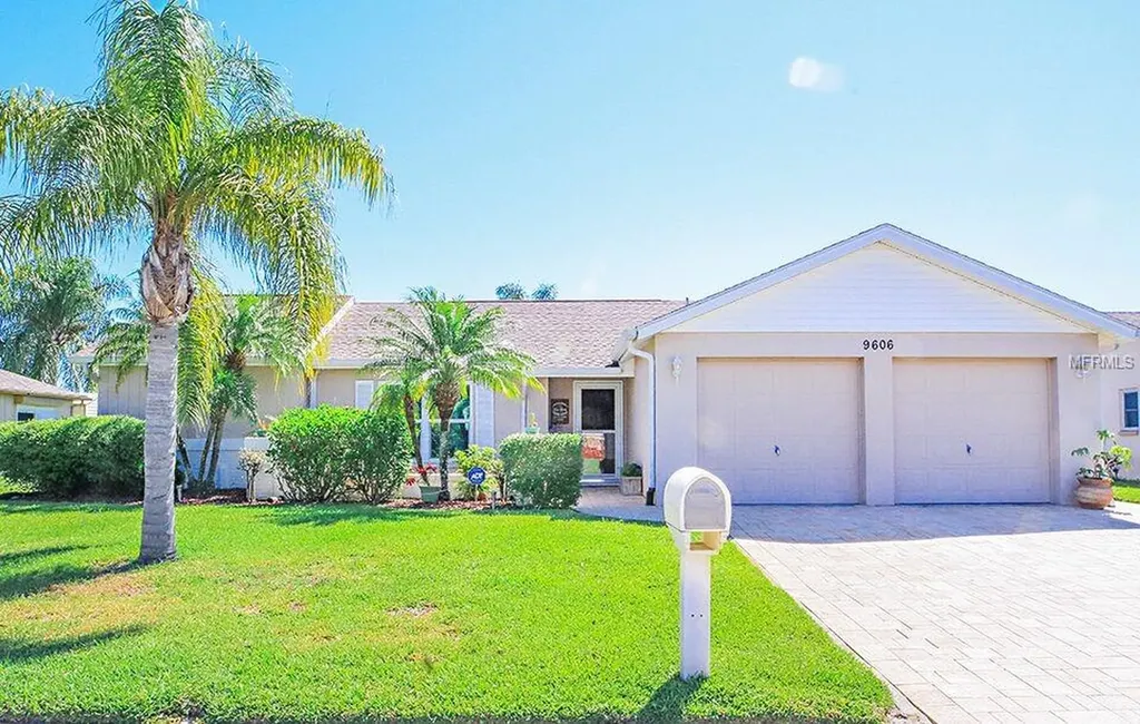 9606 Lake Christina Lane Port Richey FL 34668