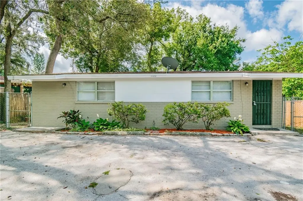 1103 E Seneca Avenue Tampa FL 33612