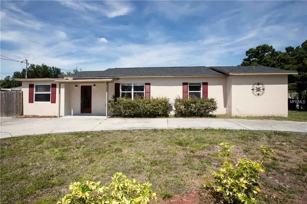 3317 W Rogers Avenue Tampa FL 33611