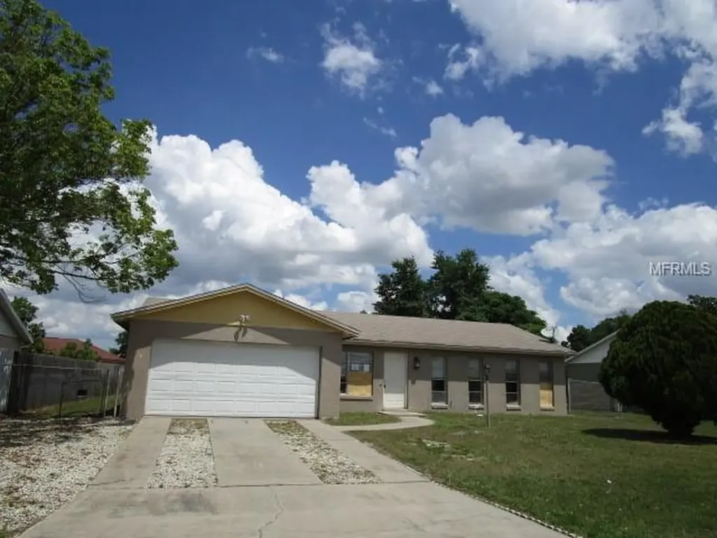 219 La Paz Drive Kissimmee FL 34743