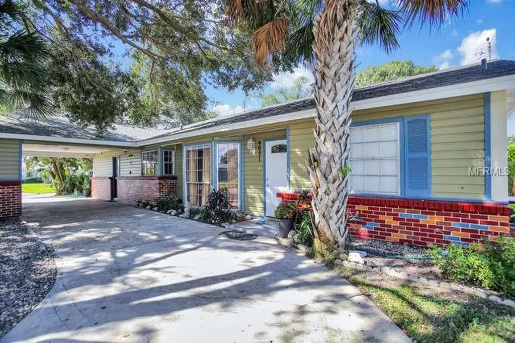 4651 Orlando Circle Bradenton FL 34207