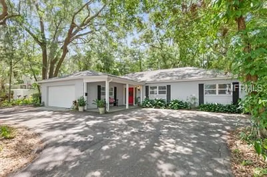 1144 43rd Avenue N St Petersburg FL 33703