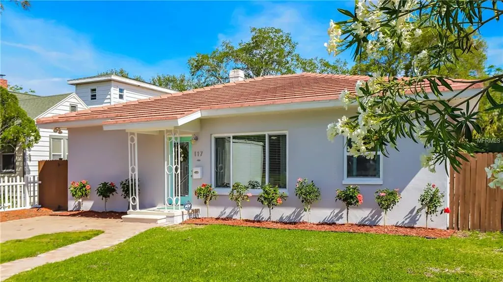 117 22nd Avenue S St Petersburg FL 33705